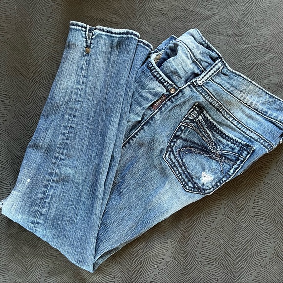 Silver Jeans - Picture 8 of 10